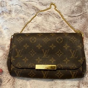 Louis Vuitton Shoulder Bag